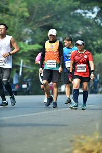 BIB: 842, 04126, 46800
                            <button type="button" onclick="openModal(10139191)" class="btn btn-primary btn-sm float-right btn-popup" data-toggle="modal" data-target=".modal-high-quality">
                        <i class="fas fa-shopping-cart"></i> Add to Cart
                    </button>
                                            <button type="button" onclick="isThisMe(10139191, true)" class="btn btn-success btn-sm float-right btn-popup btn-isme hidden" data-toggle="tooltip" data-placement="bottom" title="นี่คือรูปของคุณใช่ไหม คลิกที่นี่เพื่อเอาเข้าอัลบั้ม">
                        <i class="fas fa-plus"></i> Add to album
                    </button>
                    <button type="button" onclick="isThisMe(10139191, false)" class="btn btn-warning btn-sm float-right btn-popup btn-isnotme hidden">
                        <i class="fas fa-ban"></i> Remove from album
                    </button>